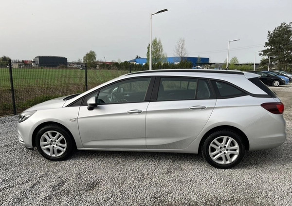 Opel Astra cena 44999 przebieg: 132000, rok produkcji 2018 z Płońsk małe 529